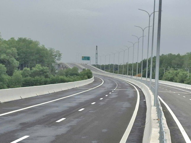 Cao tốc Bến Lức – Long Thành đoạn qua Đồng Nai trước ngày khai thác- Ảnh 1. Cao tốc Bến Lức – Long Thành đoạn qua Đồng Nai trước ngày khai thác- Ảnh 1.