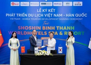 Liên minh với “đại gia”, hồ Hoà Bình vươn mình hút khách ngoại